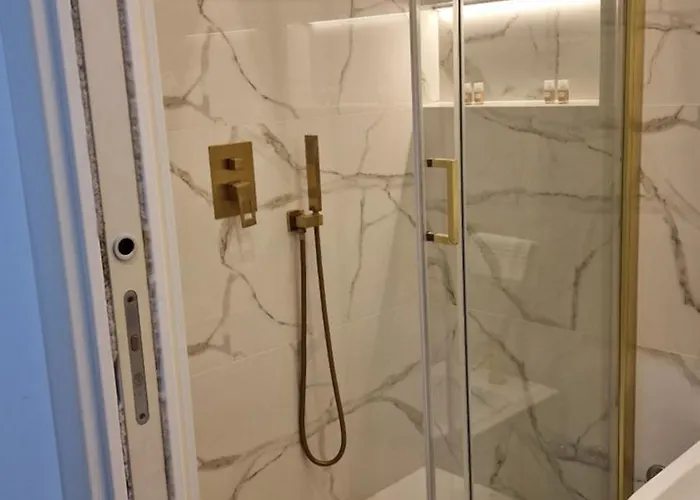Living Oda ve Kahvaltı 3*