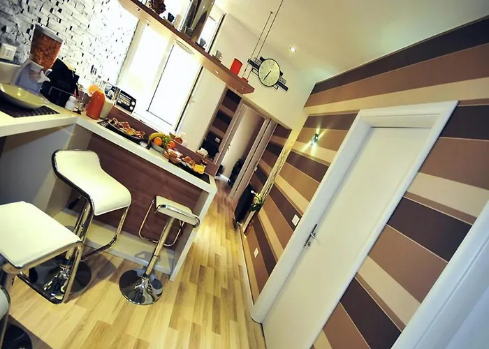Living Oda ve Kahvaltı 3*